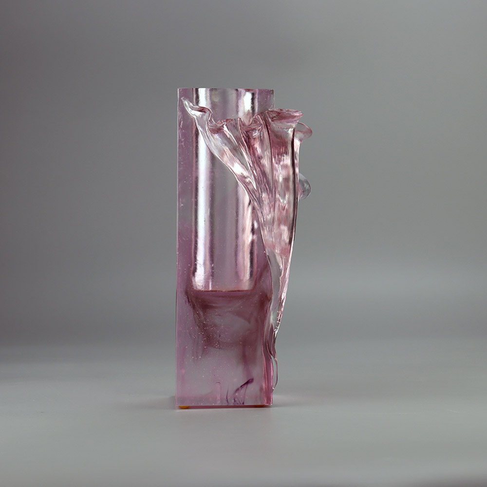 Crystal glass vase for living room floral arrangements; crystal glass art vase; home décor; table centrepiece; ‘Folding Leaf Vase’