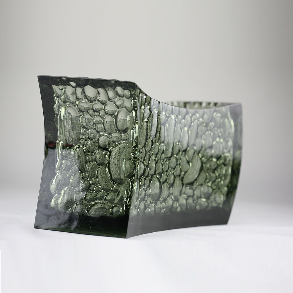 Crystal glass vase for living room floral arrangements; crystal glass art vase; home décor; table centrepiece; ‘Drip Vase’