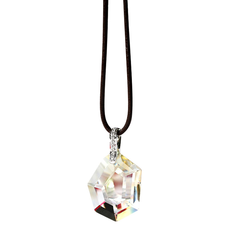 Silver color necklace with glass pendant pattern mounting