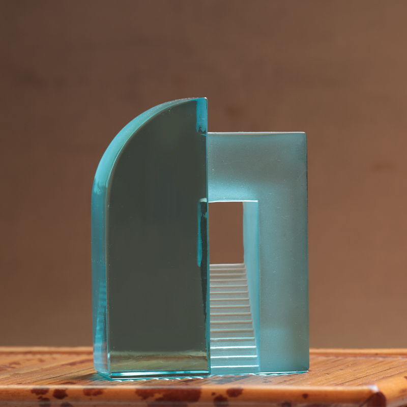 Gradient blue frosted glass Chinese plaything ornaments
