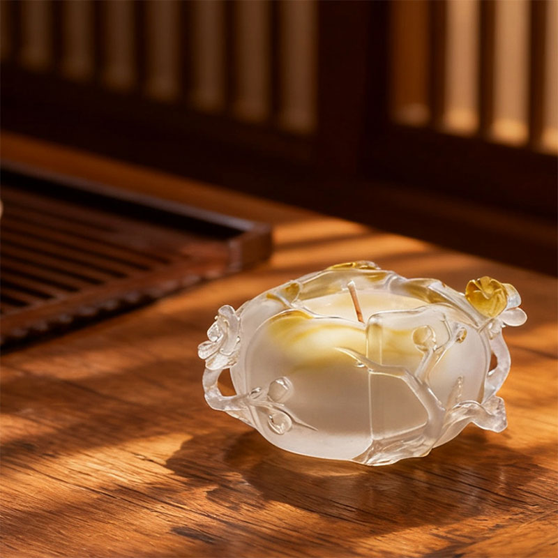 Plum-blossom-shaped candle holder