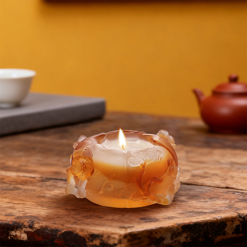 Plum-blossom-shaped candle holder