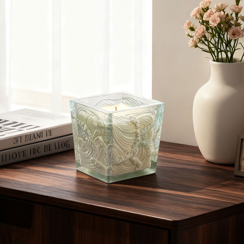 Gentleman-style square candle holder