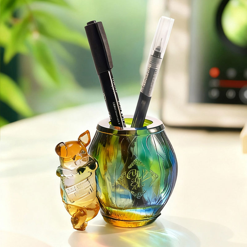 Adorable Piglet – Handcrafted Gradient Glass Candle Holder Set
