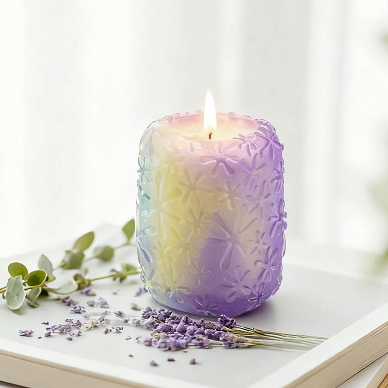 Radiant Blossoms – Iridescent Floral Glass Candle Holder