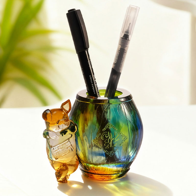 Adorable Piglet – Handcrafted Gradient Glass Candle Holder Set