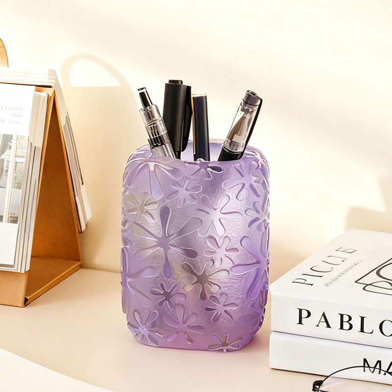 Radiant Blossoms – Iridescent Floral Glass Candle Holder