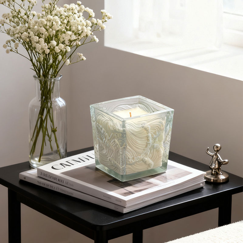 Gentleman-style square candle holder