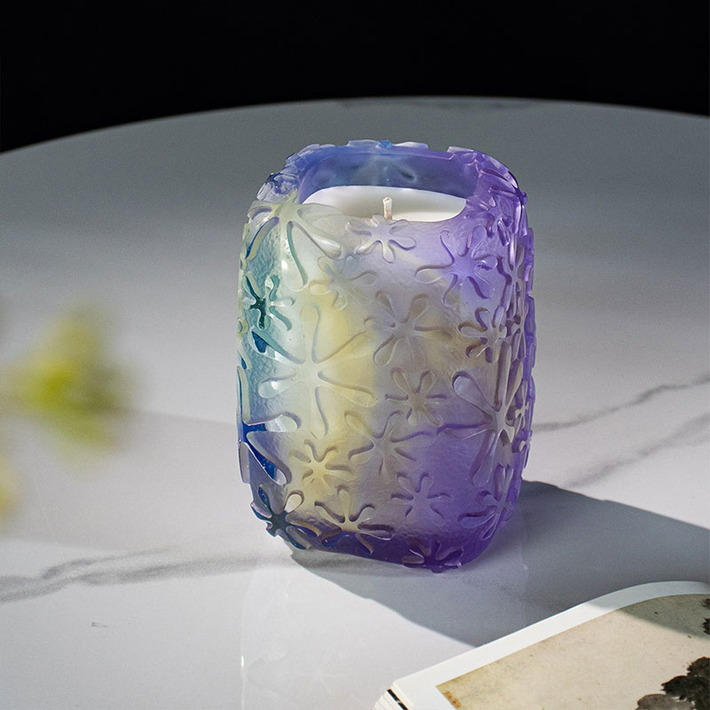 Radiant Blossoms – Iridescent Floral Glass Candle Holder